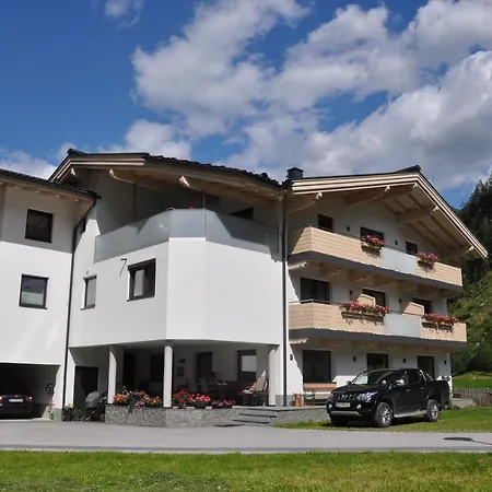 Casa de hóspedes Gaestehaus Holaus