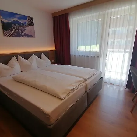 Casa de hóspedes Gaestehaus Holaus *