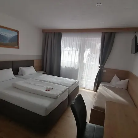 בית הארחה Gaestehaus Holaus