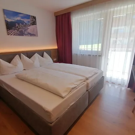 Gaestehaus Holaus * Mayrhofen