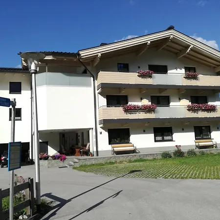 Gaestehaus Holaus * Mayrhofen