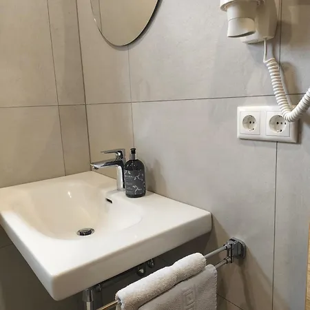 Gaestehaus Holaus 게스트하우스 메이른호픈