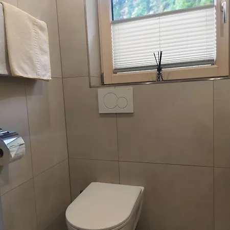 Gaestehaus Holaus מאיירהופן