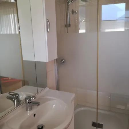 Gaestehaus Holaus 게스트하우스 메이른호픈