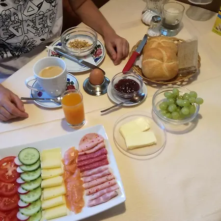 Gaestehaus Holaus מאיירהופן