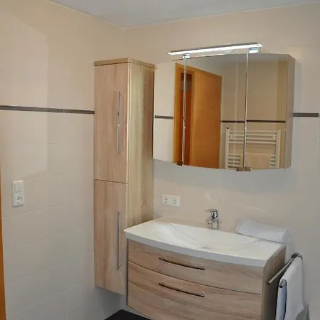 Casa de hóspedes Gaestehaus Holaus *