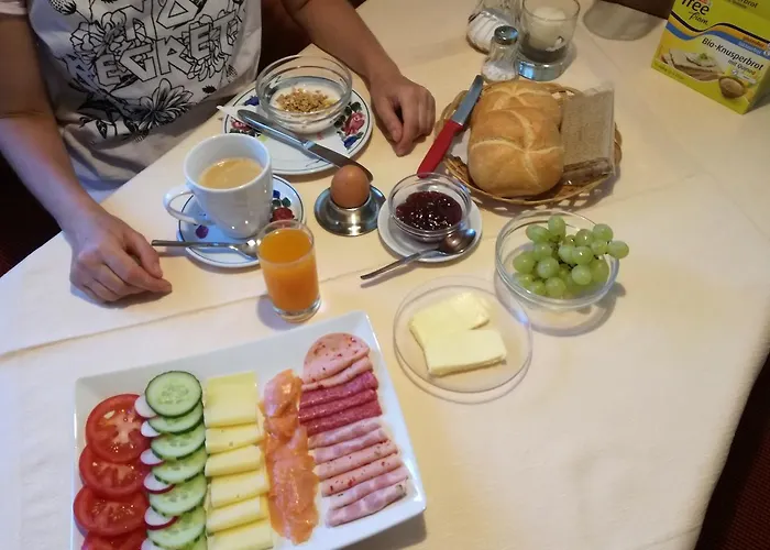 Gaestehaus Holaus Майрхофен